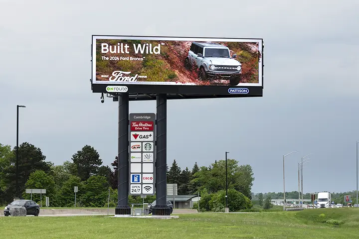 Scanning QR code in an OOH advertising campaign TURBOTAX